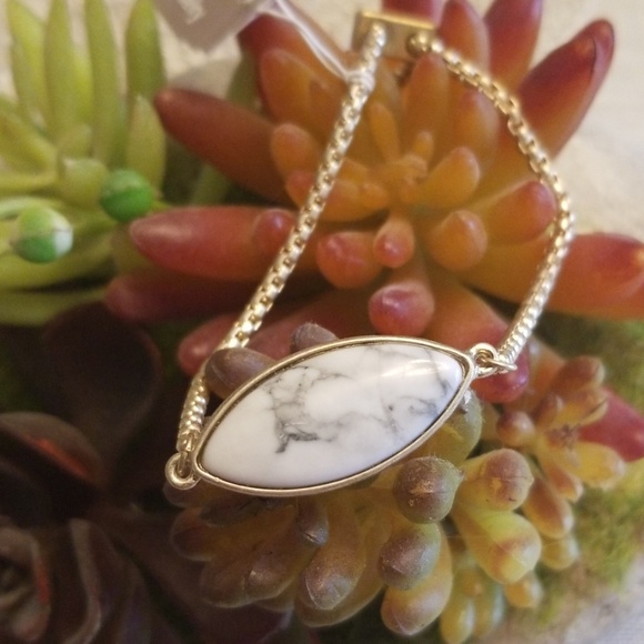 White Howlite Gemstone Marquise Bolo Bracelet - Picture 3 of 5